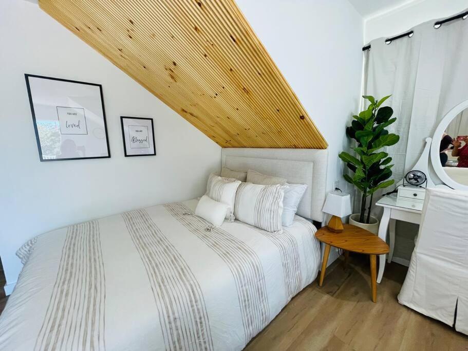 Stylish Cozy One Bedroom Studio With Free Parking Victoria Exteriér fotografie